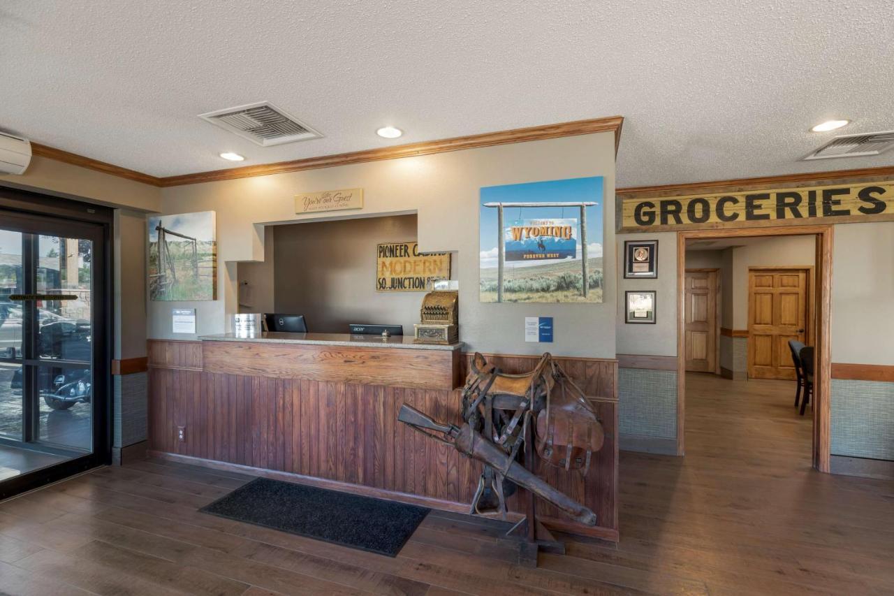 Best Western Pioneer Lusk Bagian luar foto