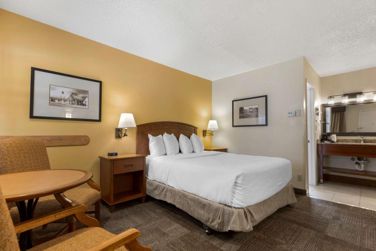 Best Western Pioneer Lusk Bagian luar foto